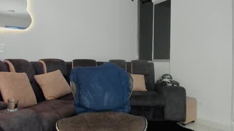 Snapshot of davis_alx chatting on February 15, 1:00 am davis instagram davis alx1 online show from February 15, 1:00 am