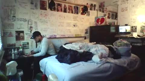 dbeamon92 online show from February 8, 7:40 pm