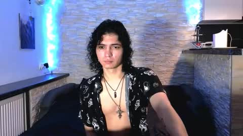 dean_raven online show from March 23, 5:24 am