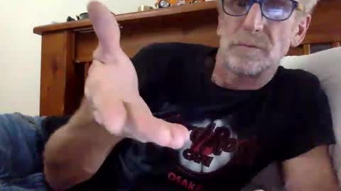 deanofflove2210 online show from December 17, 9:07 am