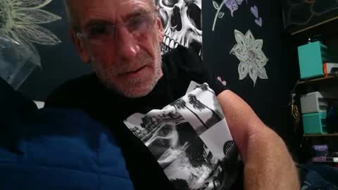 deanofflove2210 online show from July 10, 7:34 am