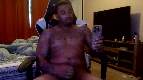 deetoxic21 online show from April 1, 3:09 pm