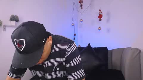 Snapshot of deivy_gram chatting on December 31, 8:23 pm DEIVY online show from December 31, 8:23 pm