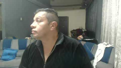 delicioso1223 online show from June 21, 11:21 pm