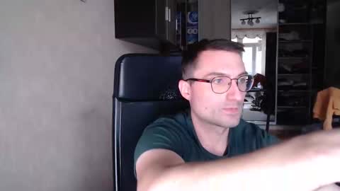 Den online show from October 21, 11:46 am
