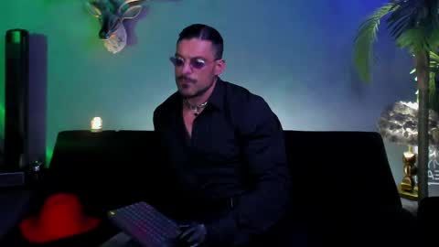 dennis_cox_ online show from April 10, 11:50 am