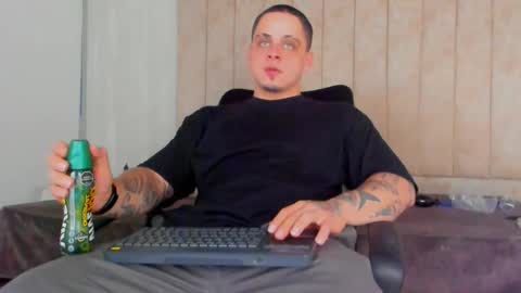 dennis munera online show from January 4, 8:16 pm