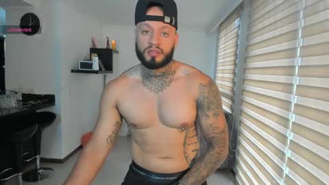 dereckgreen online show from April 14, 7:02 pm