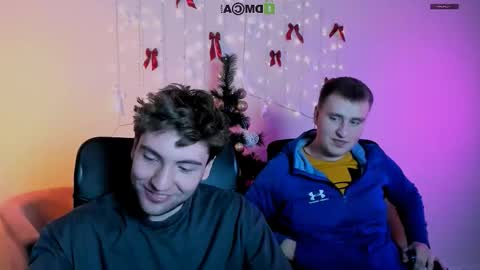 derek_hawk_ online show from December 21, 8:17 pm