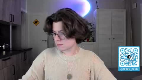 Derek online show from August 2, 7:45 pm
