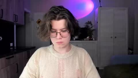 Derek online show from July 12, 9:17 pm