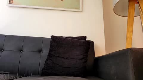 Derek independent model  online show from December 20, 5:29 pm