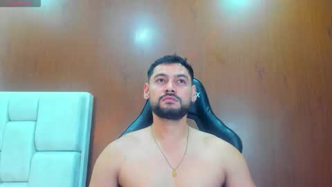 DerryBigger CM online show from February 15, 8:17 pm