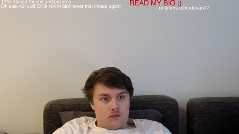 Devan online show from December 12, 8:53 pm