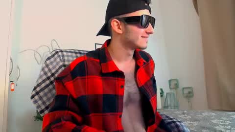 devin_ho online show from February 23, 12:04 am