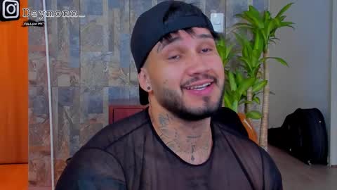 JULIAN online show from October 31, 2:53 pm