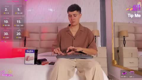 diamondss_1 online show from June 9, 8:32 pm
