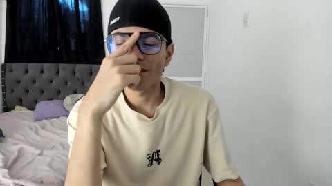 dick_master17 online show from November 19, 11:54 am