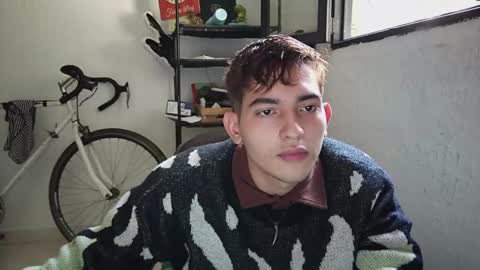 Snapshot of diegorogue_ chatting on December 31, 5:07 pm Diego rogue online show from December 31, 5:07 pm