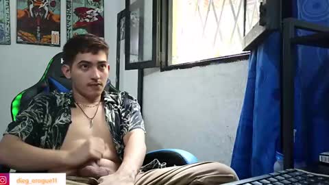 Snapshot of diegorogue_ chatting on February 13, 4:50 pm Diego rogue online show from February 13, 4:50 pm