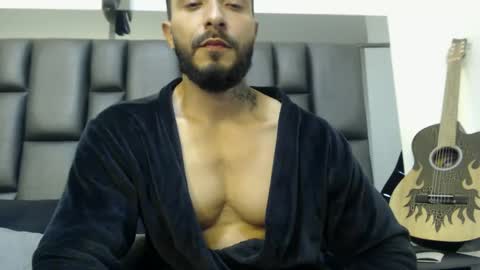 Snapshot of diehgoo_ortega chatting on February 15, 5:19 am Diego Ortega online show from February 15, 5:19 am