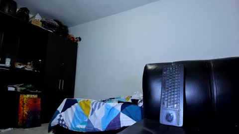 diiego_xxx online show from November 10, 12:59 am