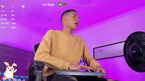 Snapshot of dilam_alfonzo chatting on December 3, 7:44 pm Dilan online show from December 3, 7:44 pm