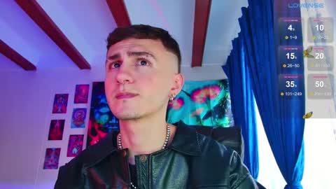 Julian Independent Model online show from February 10, 10:40 pm