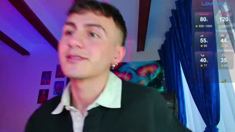 Julian Independent Model online show from January 23, 11:05 pm