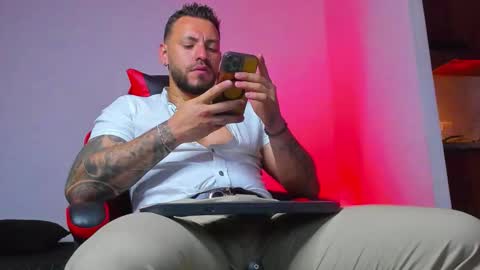 Angel Dimitri online show from December 21, 4:42 am