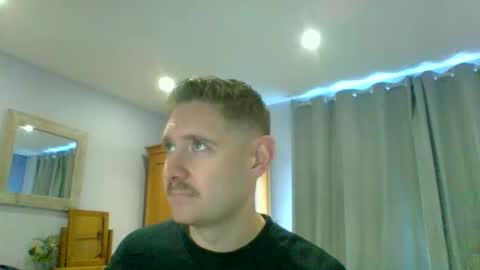 Exhibitionist Ben online show from November 17, 10:29 am