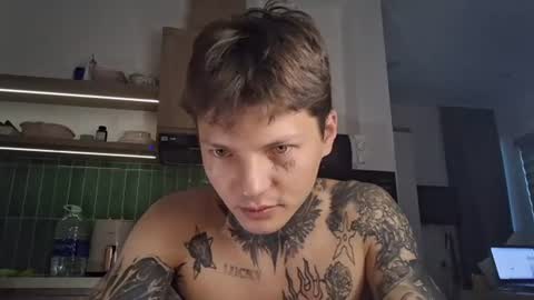 dirtymercedes online show from July 25, 10:28 pm