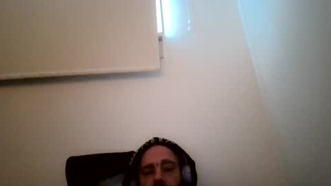 Snapshot of djschoor chatting on October 5, 9:57 am djschoor online show from October 5, 9:57 am