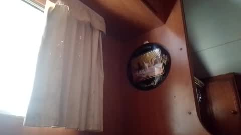 dl75doy online show from October 6, 6:51 am