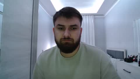 do_you_feel_pain online show from December 22, 7:55 pm