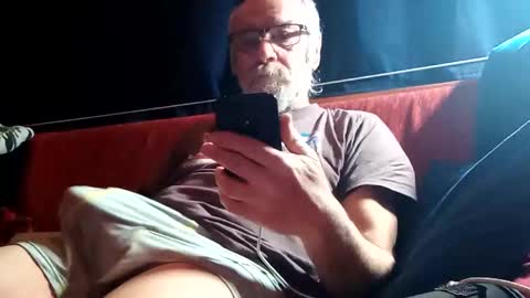 doghouseblue online show from January 24, 4:49 pm