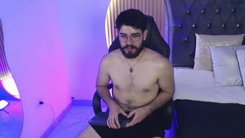 domboy  online show from May 31, 2:01 am