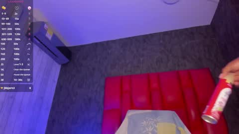 Dominicscott online show from February 8, 2:43 pm