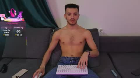 dominicvalente online show from December 18, 5:53 pm