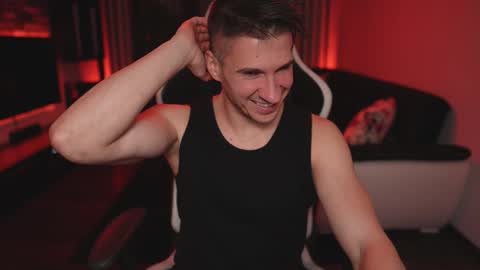 Dorian Reyes online show from November 30, 9:50 pm