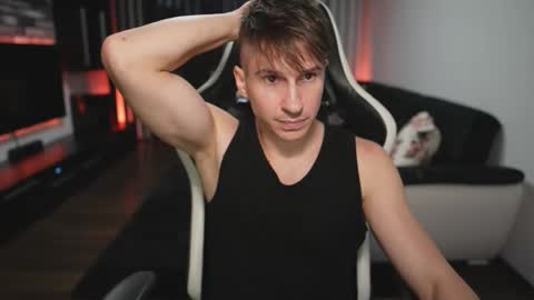 Dorian Reyes online show from November 20, 1:05 am