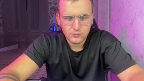 Snapshot of douglas_666 chatting on September 13, 7:26 pm douglas_666 online show from September 13, 7:26 pm