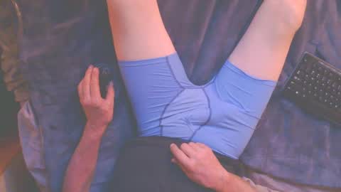 doyoulikemine online show from December 10, 8:30 am