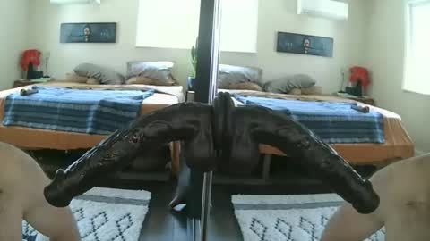 dpthroatorallybi online show from March 22, 6:35 pm