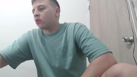 draco_boy2000 online show from February 20, 10:11 pm