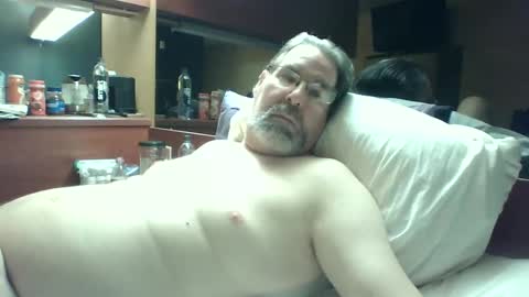 DragonBiMale online show from December 31, 8:45 pm