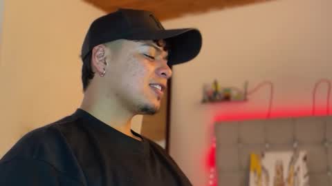 drakeeee online show from April 17, 2:42 pm