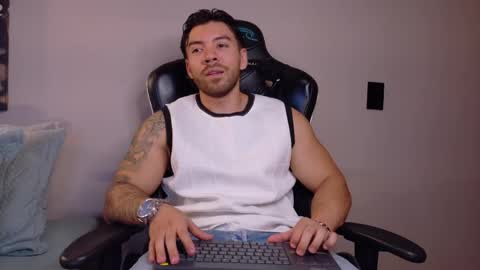 cris online show from June 3, 11:21 pm