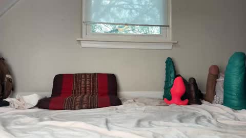 Dreamy online show from December 3, 4:46 pm