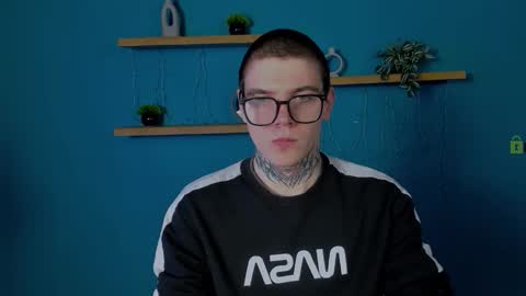 drew_soft_ online show from December 18, 7:54 pm